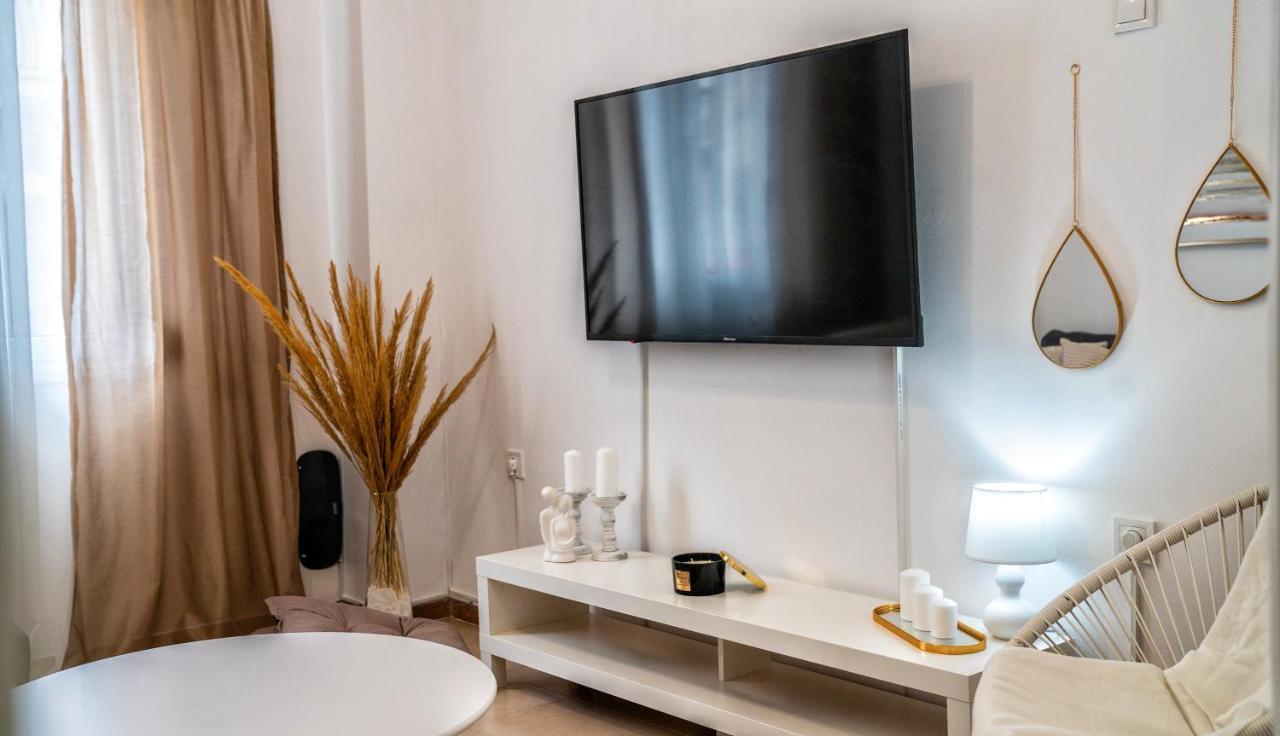 Lux Garden Apartment Near Acropolis In The Heart Of 아테네 외부 사진